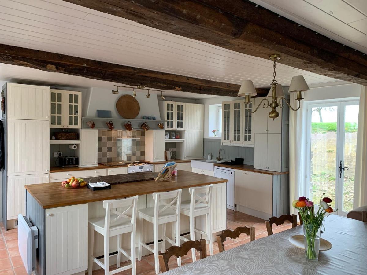Entire Farm House Stay, La Gerouardiere Barenton ภายนอก รูปภาพ